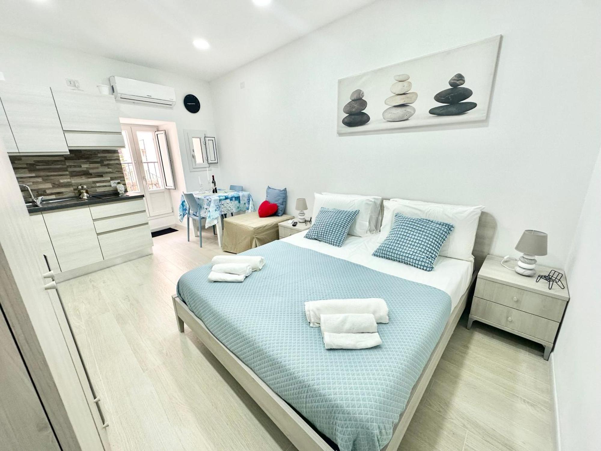Ale & Andry House Apartment เชฟาลู ภายนอก รูปภาพ