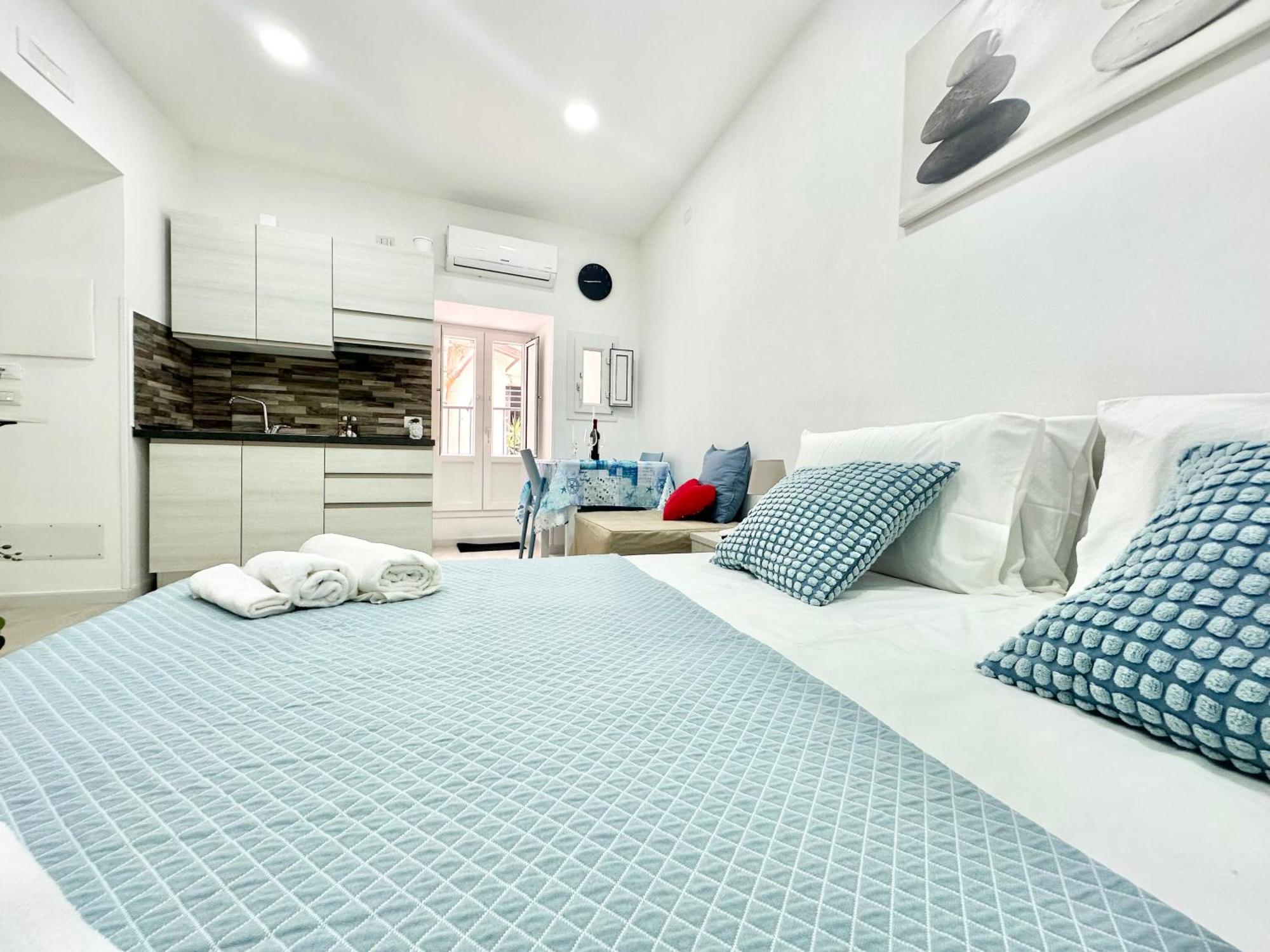 Ale & Andry House Apartment เชฟาลู ภายนอก รูปภาพ